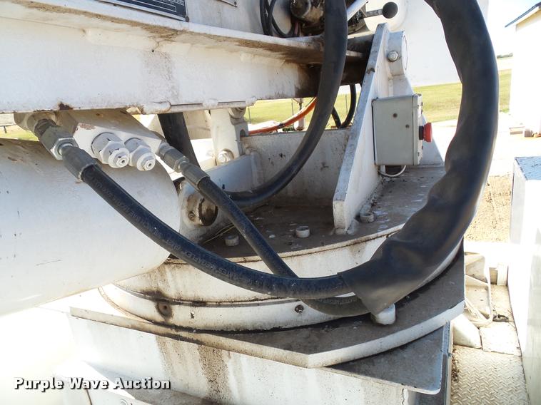 image for item K8117 1987 International S1900 bucket truck