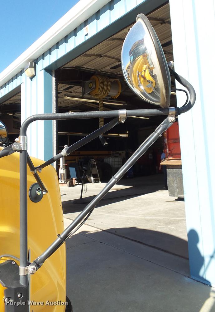 image for item K8125 2006 Freightliner FS65 Thomas school bus