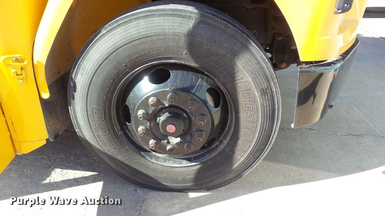 image for item K8125 2006 Freightliner FS65 Thomas school bus
