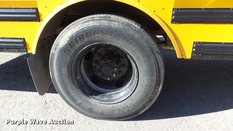 image for item K8125 2006 Freightliner FS65 Thomas school bus