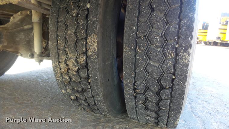 image for item K8125 2006 Freightliner FS65 Thomas school bus