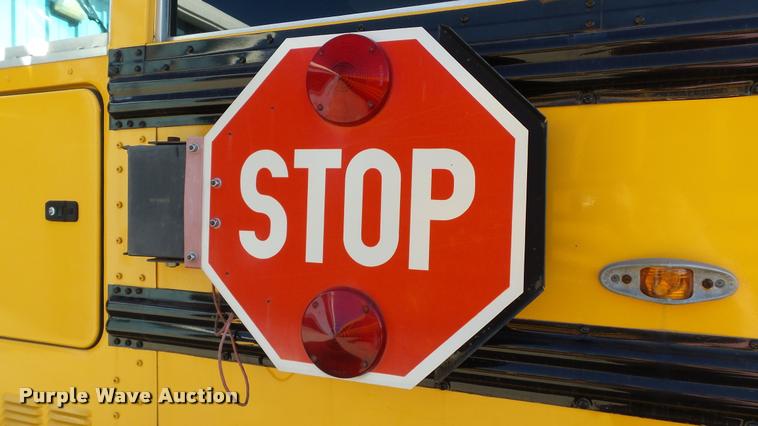 image for item K8125 2006 Freightliner FS65 Thomas school bus