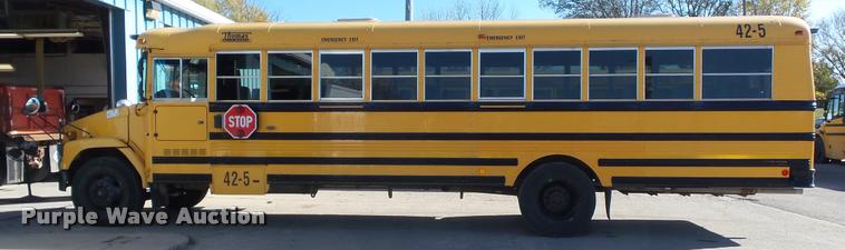 image for item K8126 2005 Freightliner FS65 Thomas school bus