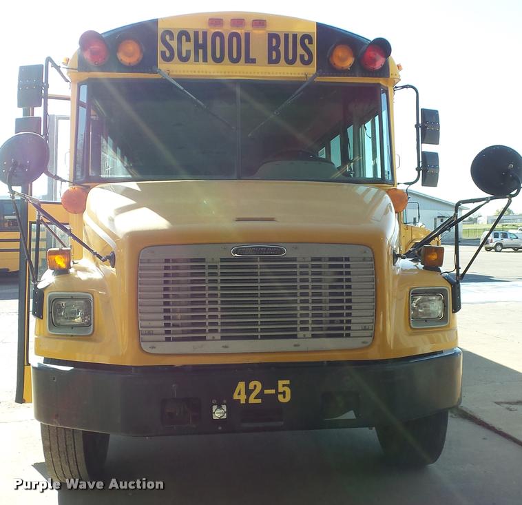 image for item K8126 2005 Freightliner FS65 Thomas school bus