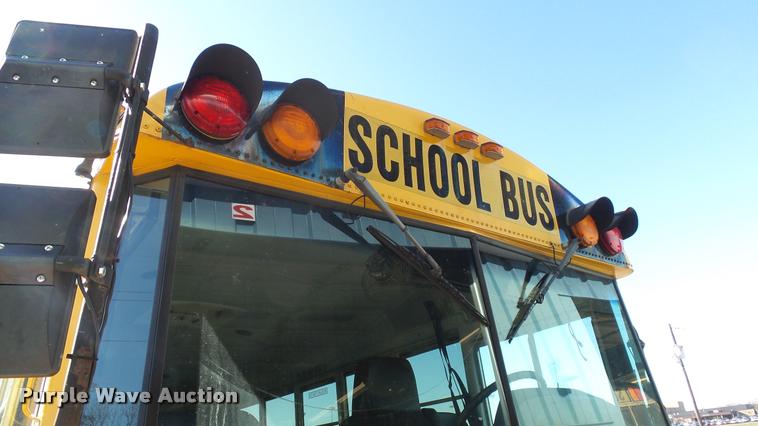 image for item K8126 2005 Freightliner FS65 Thomas school bus