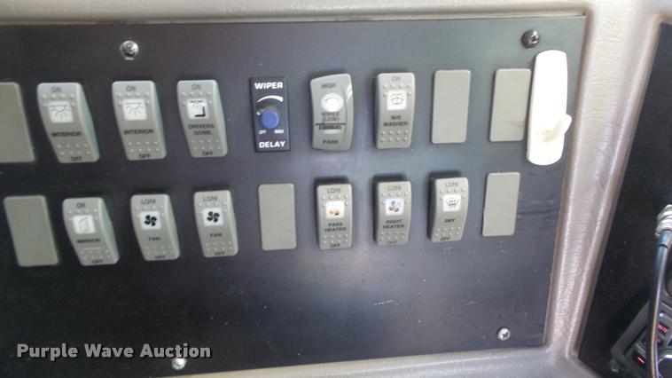 image for item K8126 2005 Freightliner FS65 Thomas school bus