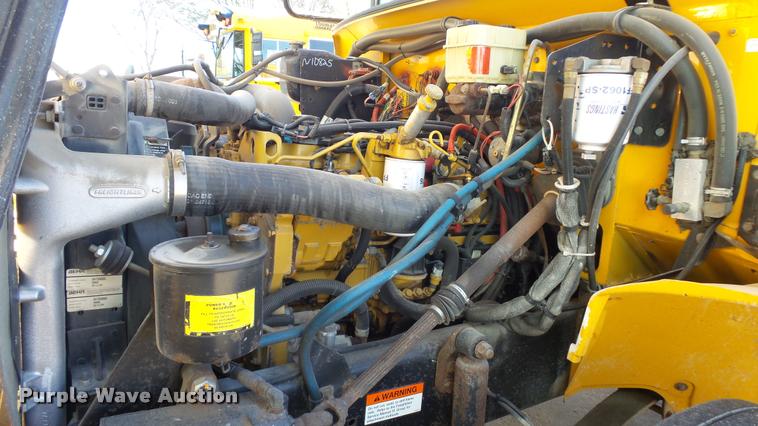 image for item K8126 2005 Freightliner FS65 Thomas school bus