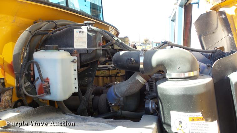 image for item K8126 2005 Freightliner FS65 Thomas school bus