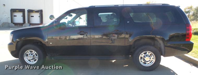 image for item K8127 2007 Chevrolet Suburban 2500 LT SUV