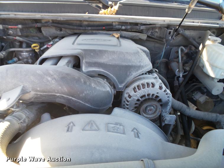 image for item K8127 2007 Chevrolet Suburban 2500 LT SUV