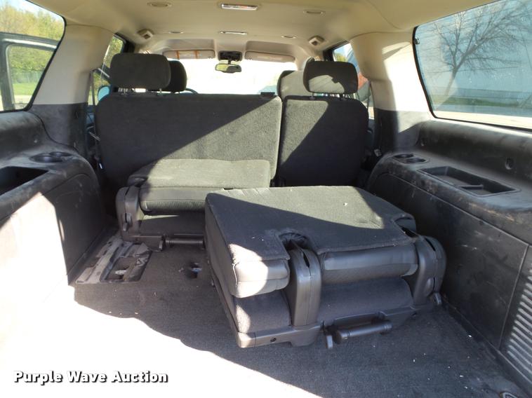 image for item K8127 2007 Chevrolet Suburban 2500 LT SUV
