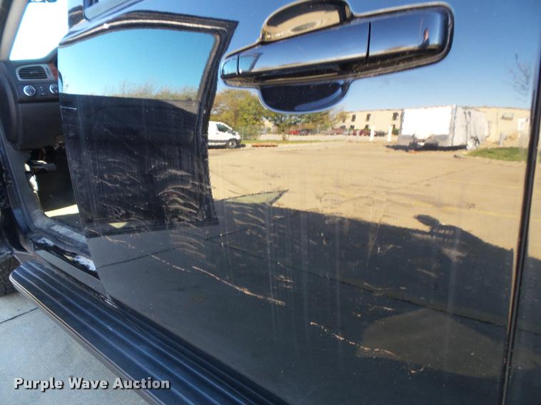 image for item K8127 2007 Chevrolet Suburban 2500 LT SUV