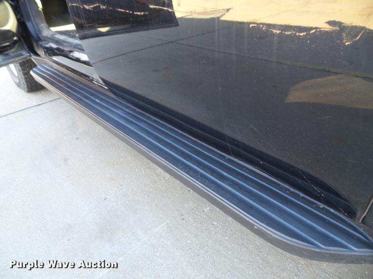 image for item K8127 2007 Chevrolet Suburban 2500 LT SUV