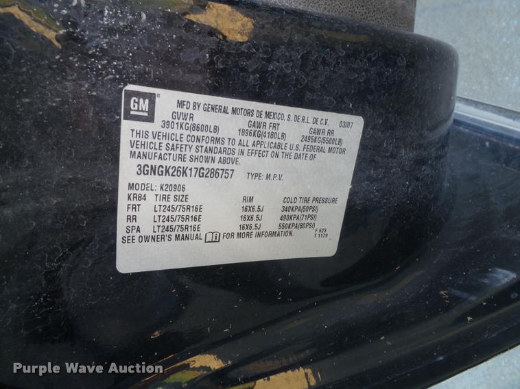 image for item K8127 2007 Chevrolet Suburban 2500 LT SUV