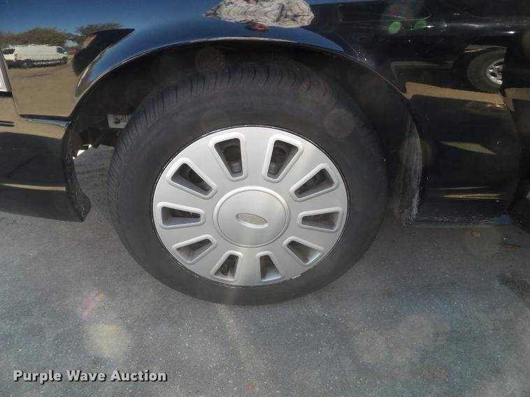 image for item K8128 2008 Ford Crown Victoria Police Interceptor