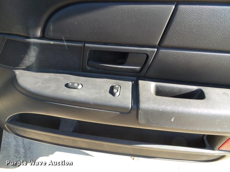 image for item K8128 2008 Ford Crown Victoria Police Interceptor