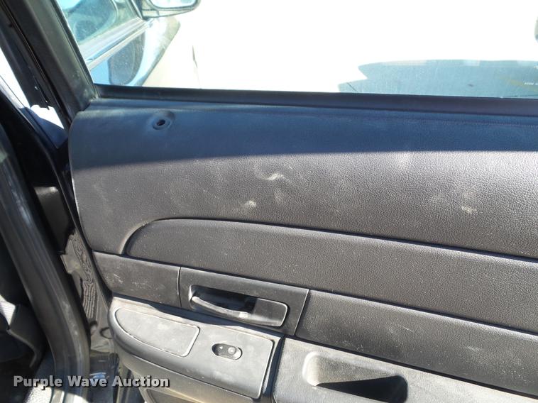 image for item K8128 2008 Ford Crown Victoria Police Interceptor