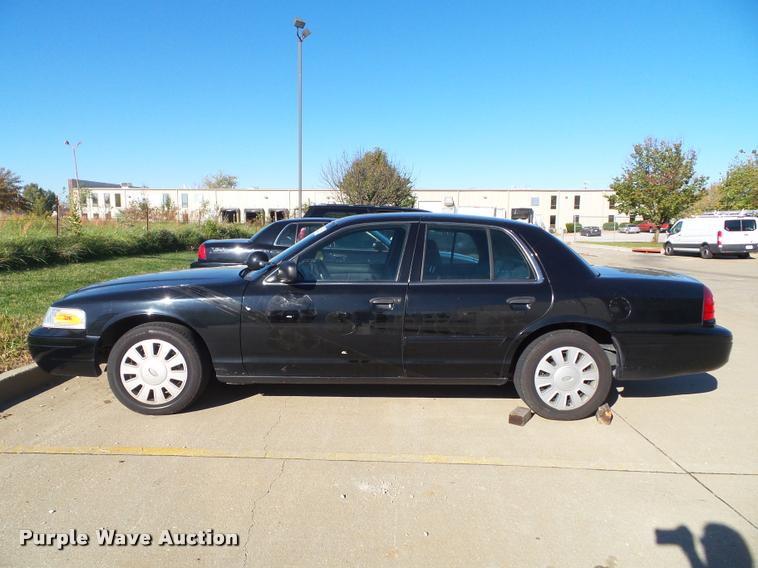 image for item K8129 2009 Ford Crown Victoria Police Interceptor