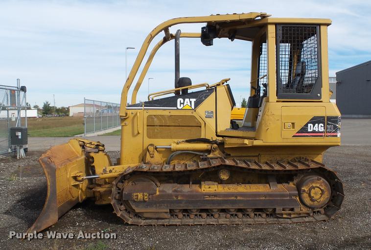 image for item K8133 2002 Caterpillar D4G XL dozer