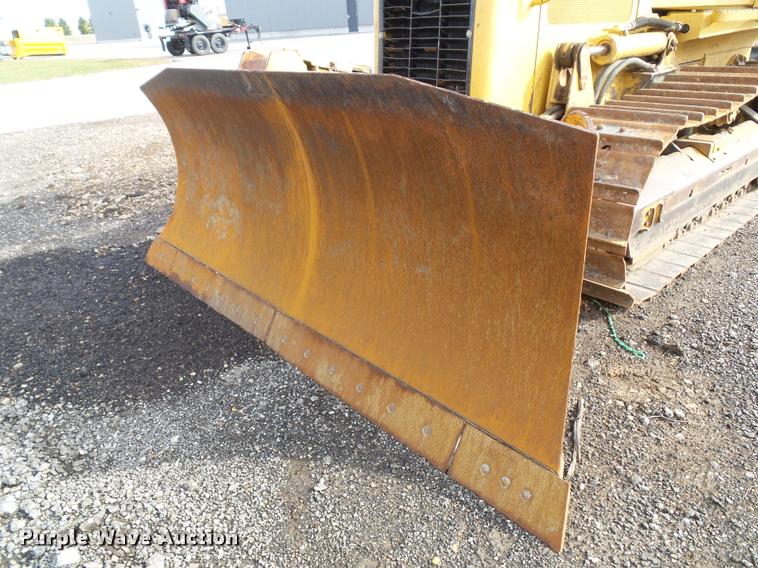 image for item K8133 2002 Caterpillar D4G XL dozer