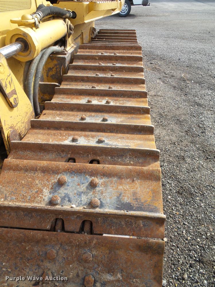 image for item K8133 2002 Caterpillar D4G XL dozer