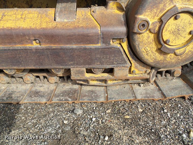 image for item K8133 2002 Caterpillar D4G XL dozer