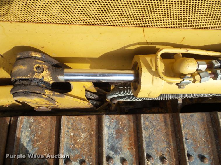 image for item K8133 2002 Caterpillar D4G XL dozer