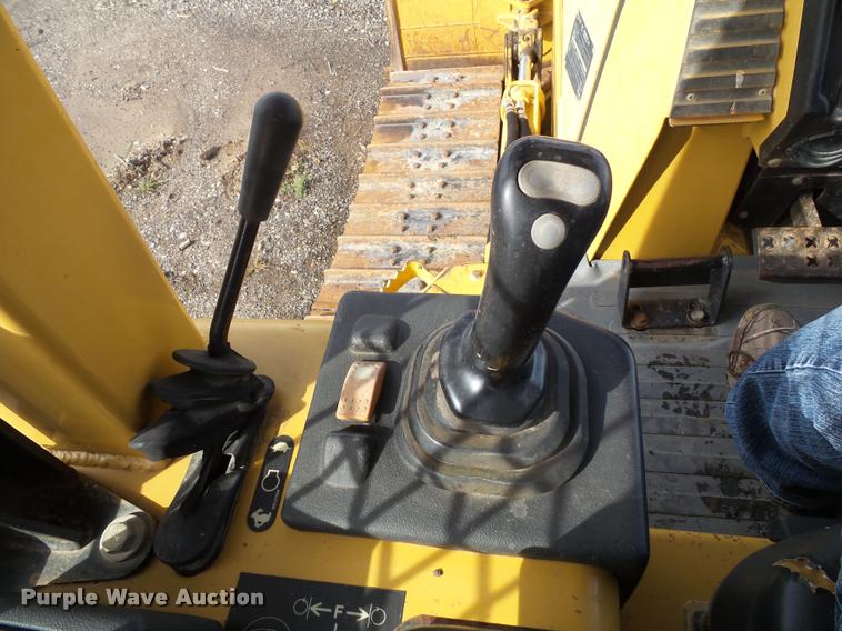 image for item K8133 2002 Caterpillar D4G XL dozer