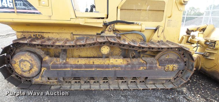 image for item K8133 2002 Caterpillar D4G XL dozer
