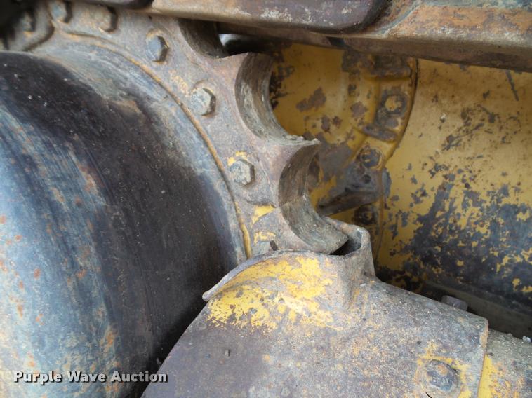 image for item K8133 2002 Caterpillar D4G XL dozer