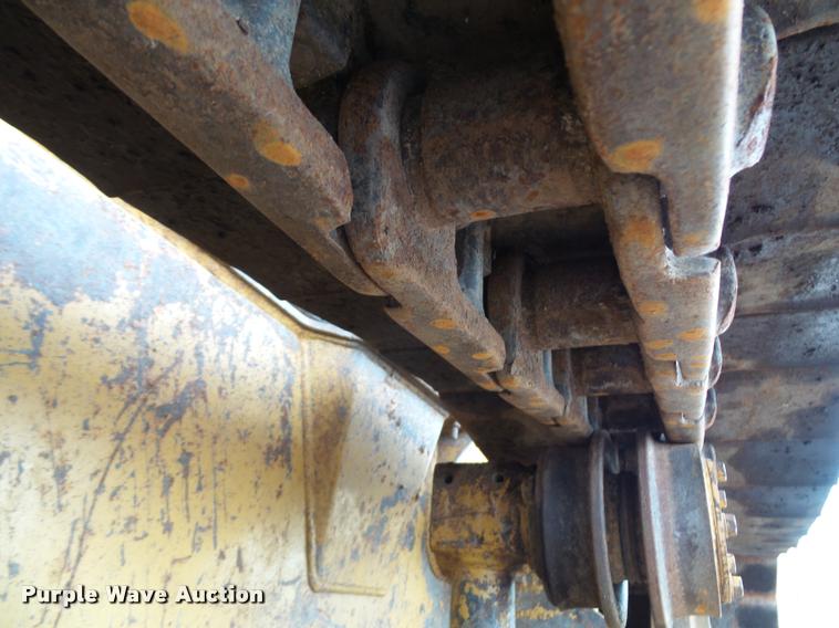 image for item K8133 2002 Caterpillar D4G XL dozer