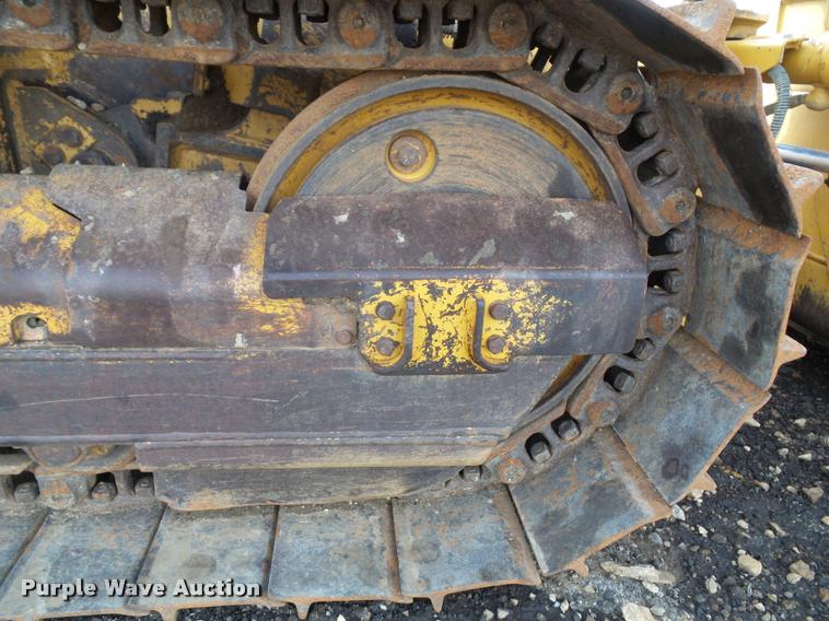 image for item K8133 2002 Caterpillar D4G XL dozer