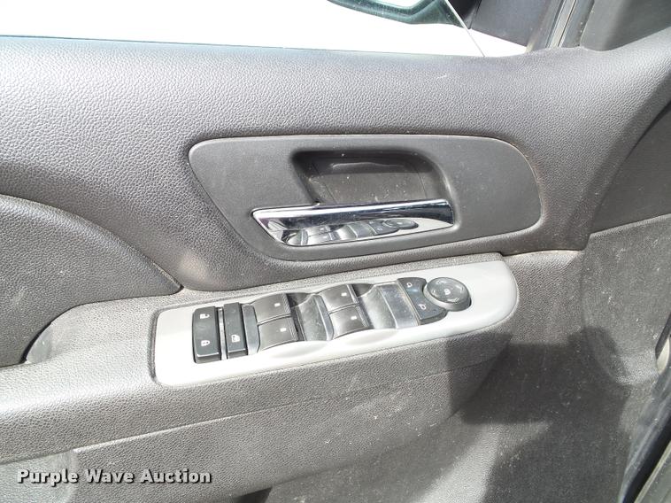 image for item K8138 2011 Chevrolet Tahoe Police SUV