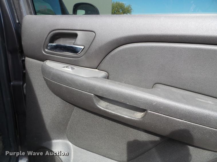 image for item K8138 2011 Chevrolet Tahoe Police SUV