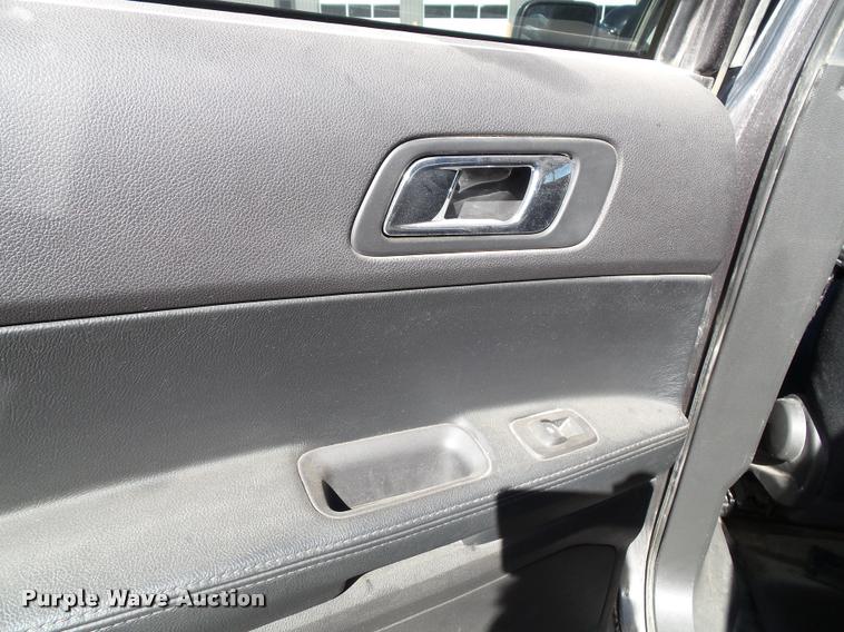 image for item K8142 2013 Ford Explorer Police Interceptor Utility SUV