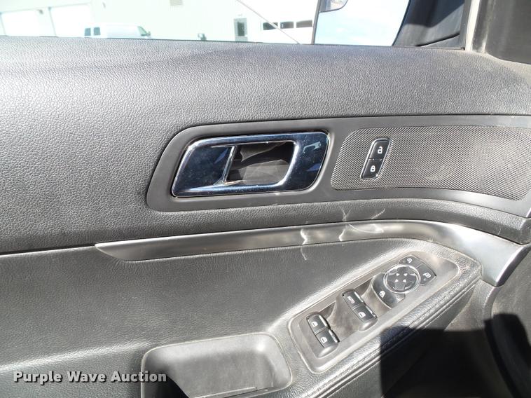 image for item K8142 2013 Ford Explorer Police Interceptor Utility SUV