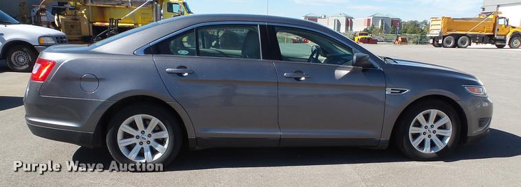 image for item K8145 2011 Ford Taurus