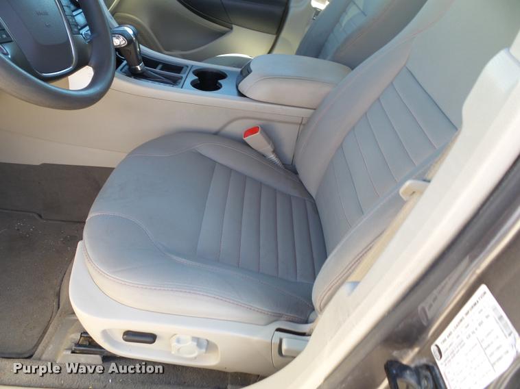 image for item K8145 2011 Ford Taurus