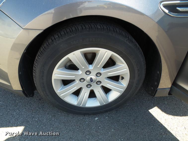 image for item K8145 2011 Ford Taurus
