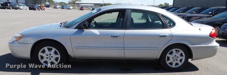 image for item K8146 2005 Ford Taurus SE