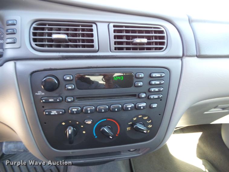 image for item K8146 2005 Ford Taurus SE