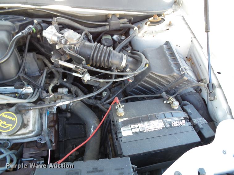 image for item K8146 2005 Ford Taurus SE