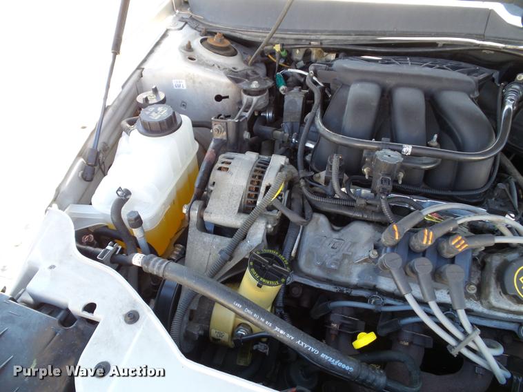 image for item K8146 2005 Ford Taurus SE