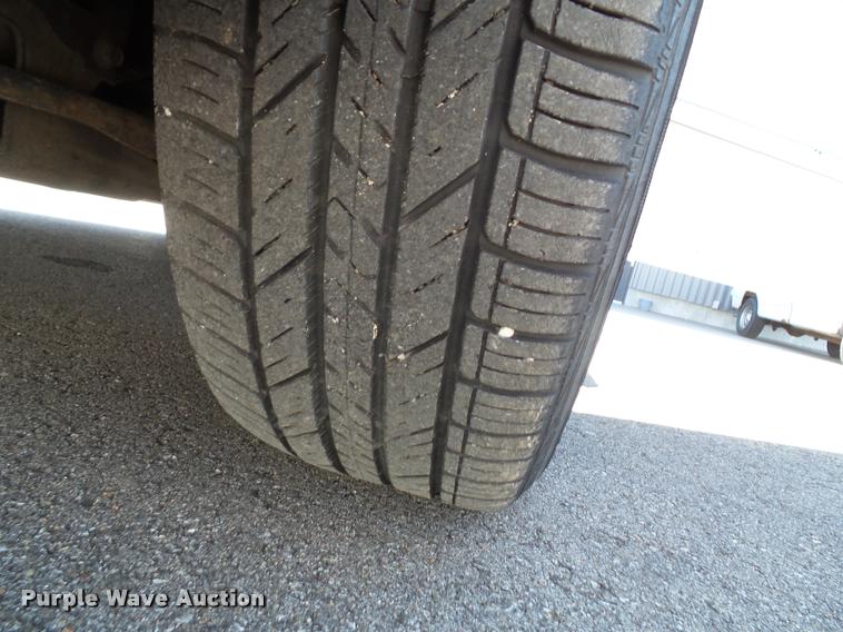 image for item K8146 2005 Ford Taurus SE