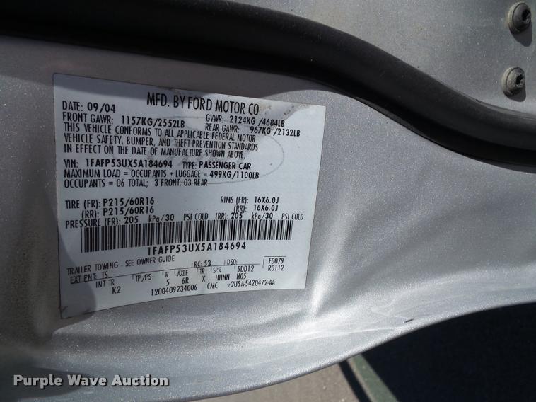 image for item K8146 2005 Ford Taurus SE