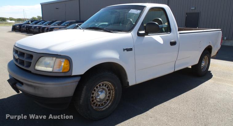 image for item K8147 1998 Ford F150 pickup truck