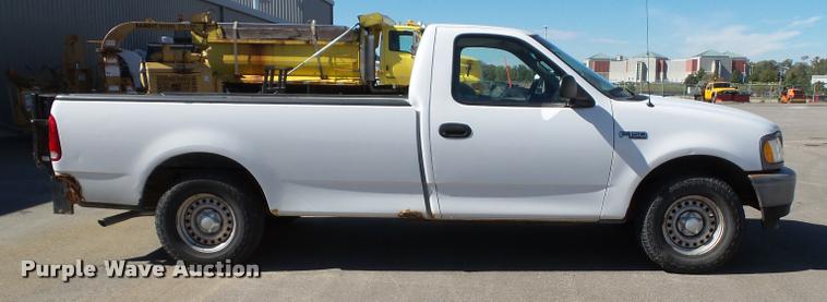 image for item K8147 1998 Ford F150 pickup truck