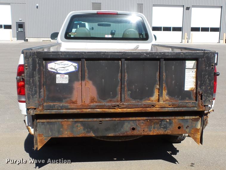 image for item K8147 1998 Ford F150 pickup truck