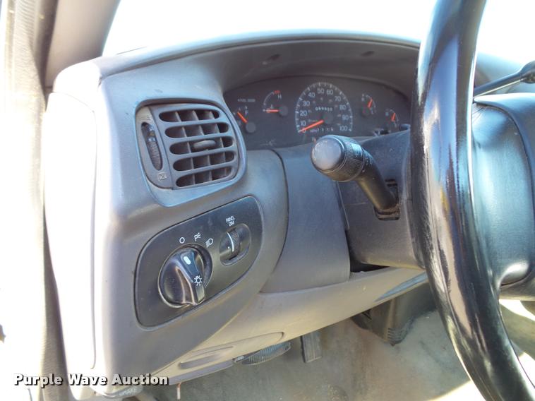 image for item K8147 1998 Ford F150 pickup truck