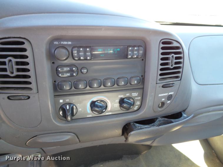 image for item K8147 1998 Ford F150 pickup truck